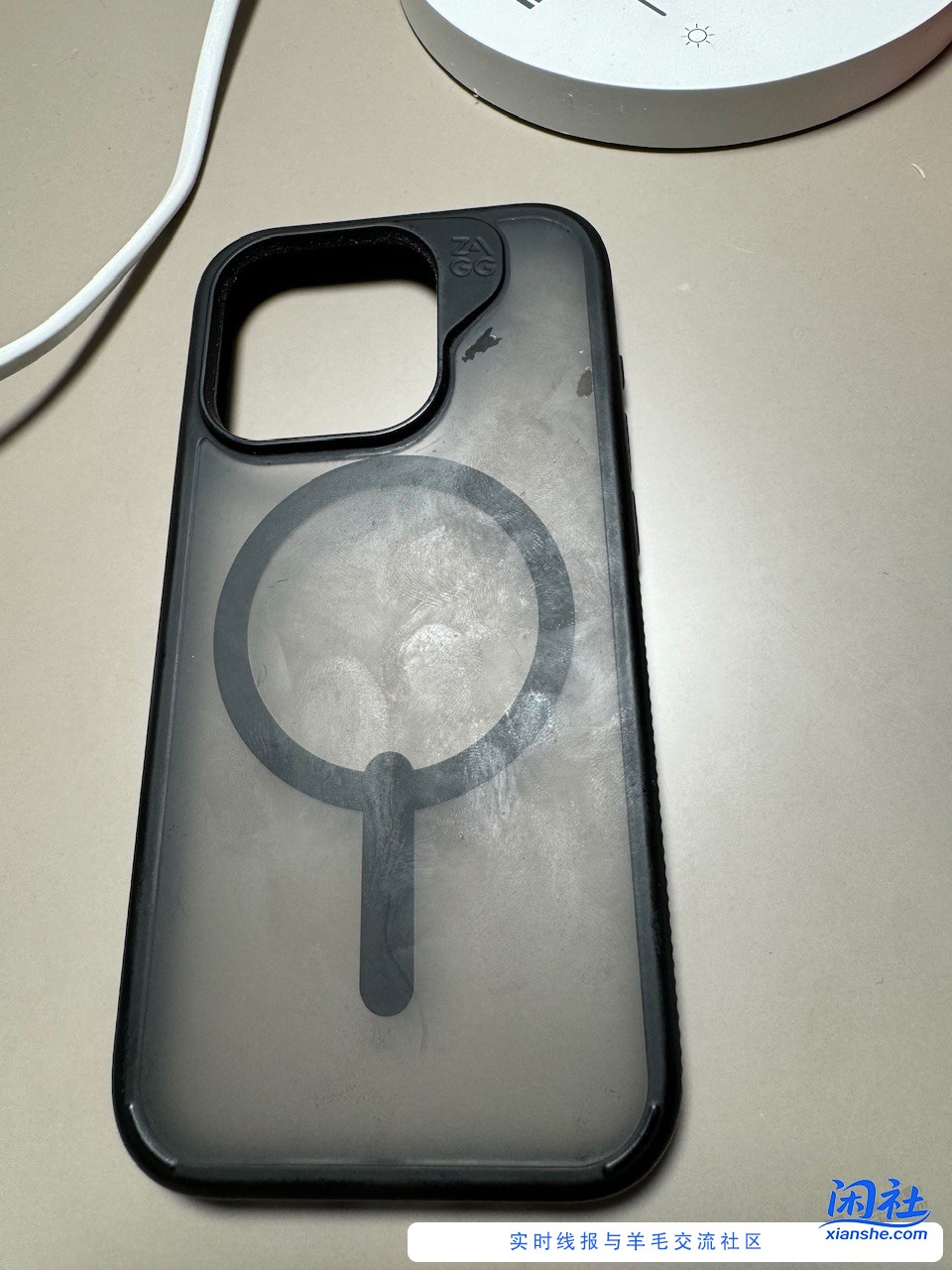 手机壳有没有推荐？巴里推的ZAGG都包浆了