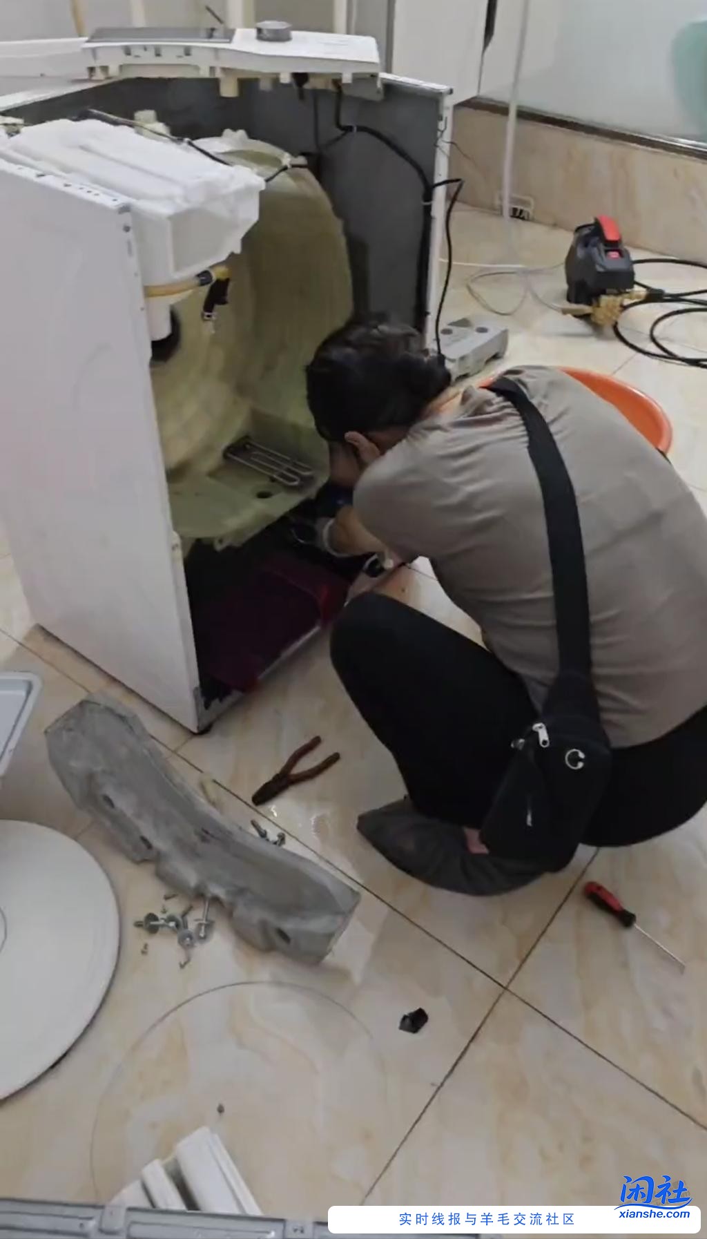 滚筒洗衣机拆洗完了，很减压